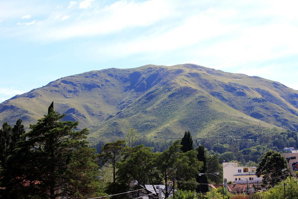 Hotel Marydor La Falda Bagian luar foto