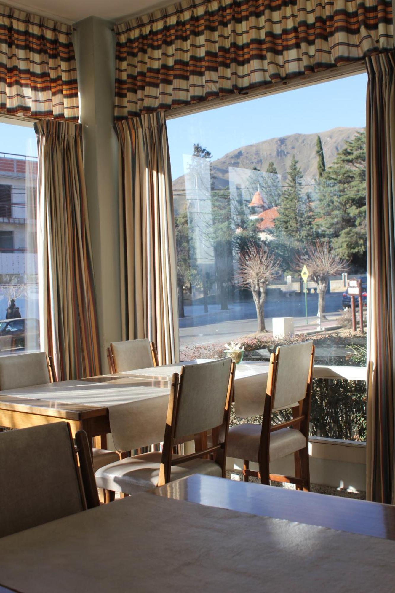 Hotel Marydor La Falda Bagian luar foto
